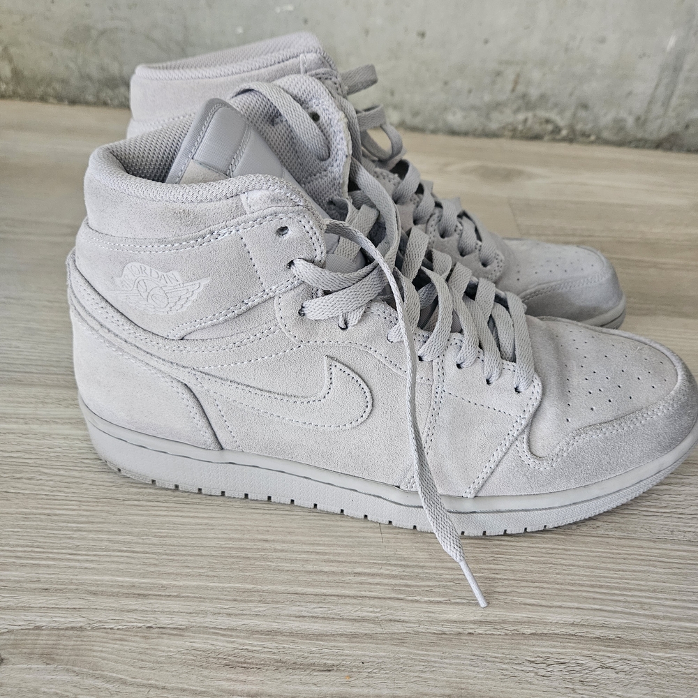 Jordan Mens Gray High-Top Sneakers